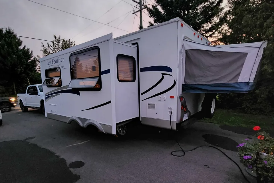 2010 Jayco Jay Feather EXP 21M Hybrid