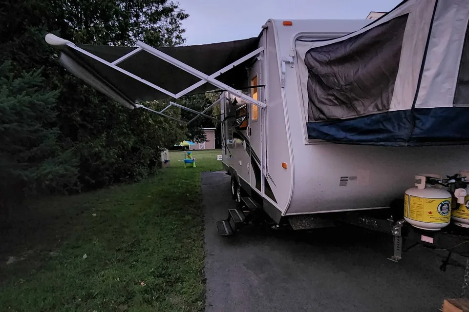 2010 Jayco Jay Feather EXP 21M Hybrid