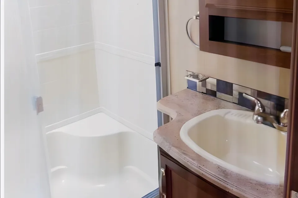 Glamp, kayak and technology with an ocean view