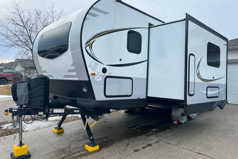 "Rockin' Rockwood" bunkhouse trailer 