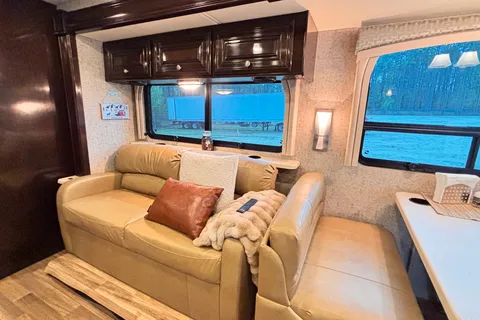 Luana | Comfortable & Stylish RV for Your Next Adventure