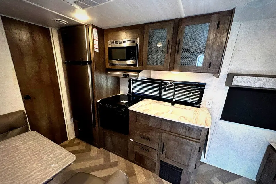 Forest River Salem Cruise Lite 171RBXL Travel Trailer
