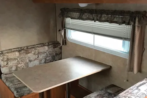 Michael 's Starcraft RKS2500 Travel Trailer