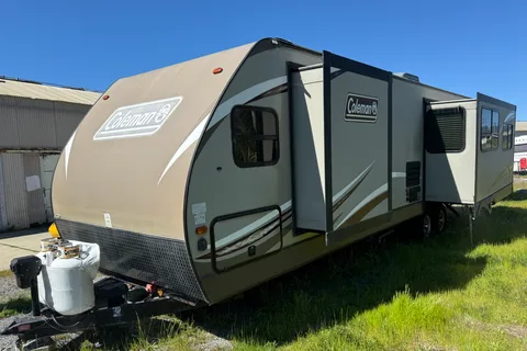 THE 35 FOOT CALIFORNIA TRAVEL TRAILER