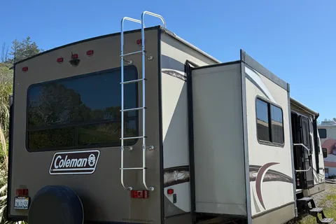 THE 35 FOOT CALIFORNIA TRAVEL TRAILER