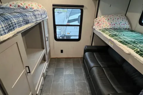 2022 Mallard Bunkhouse