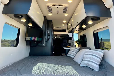 2020 REGENCY National Traveler aka GENESIS 