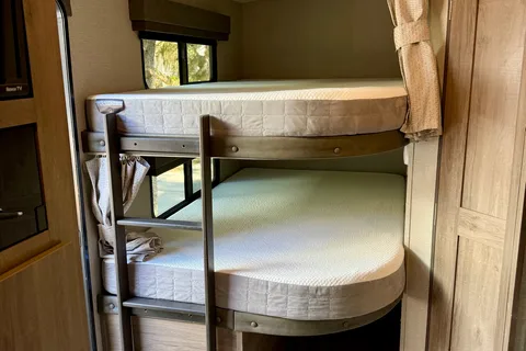 David's Grand Design Imagine 2400bh Travel Trailer