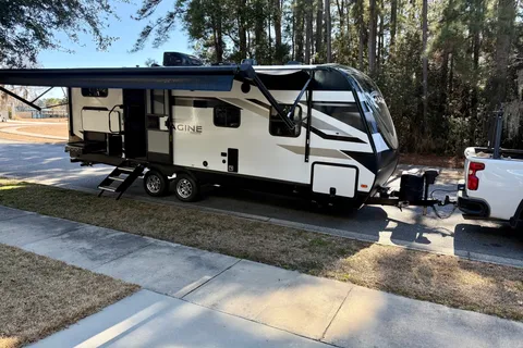 David's Grand Design Imagine 2400bh Travel Trailer