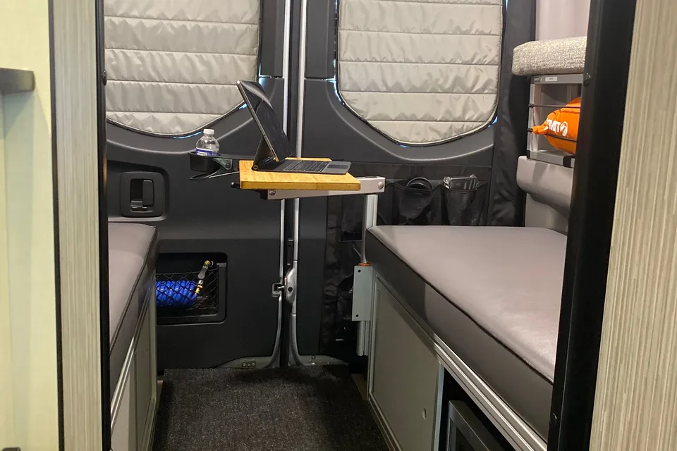 Unleash Your Inner Adventurer with Van Gogh: The Ultimate 4x4 Winnebago Revel Glampervan Experience!