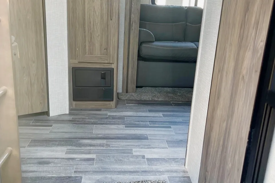 Zinger Crossroads Lite Travel Trailer