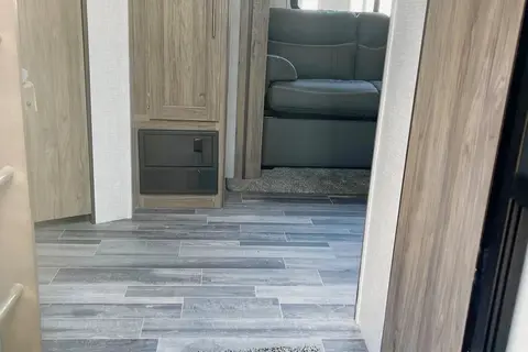 Zinger Crossroads Lite Travel Trailer