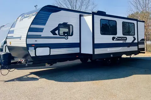 Zinger Crossroads Lite Travel Trailer