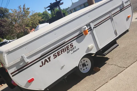 Bear'ly a Trailer