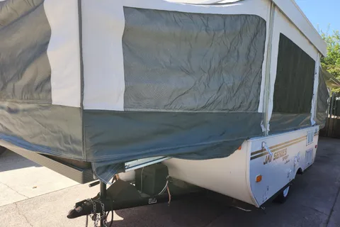 Bear'ly a Trailer