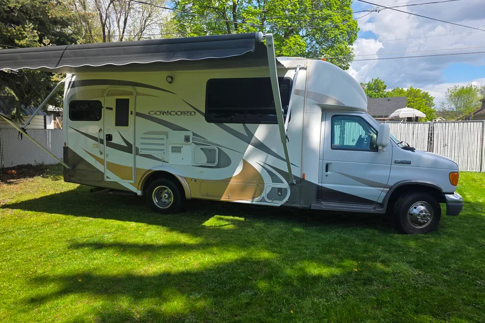 Chelsea's Coachmen Concord Class B