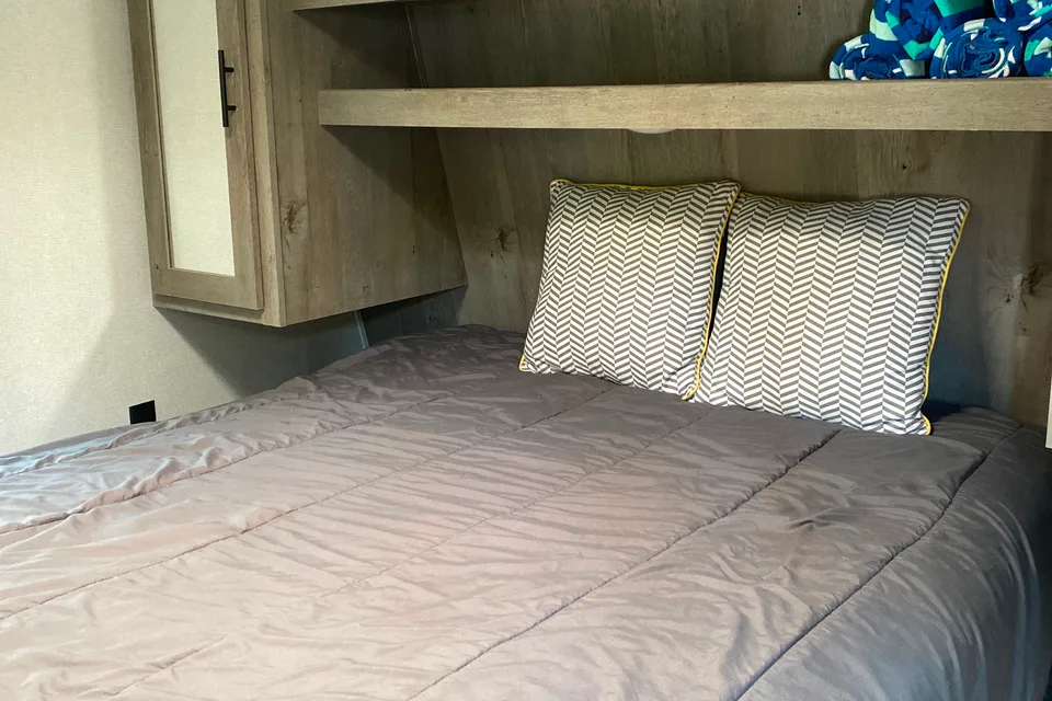 2021 Keystone Springdale *Quad bunk* Travel Trailer