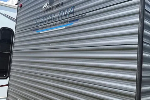 Jeremy's Coachmen Catalina Travel Trailer