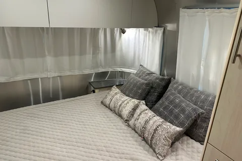 Ryker's Airstream Flying Cloud Travel Trailer 2023