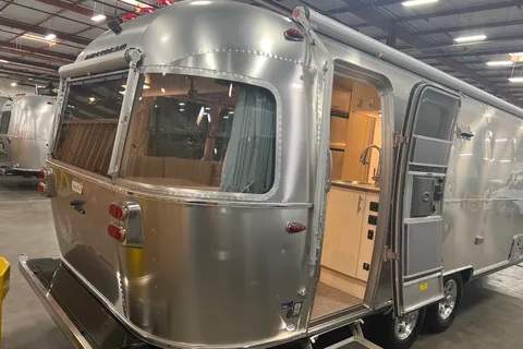 Ryker's Airstream Flying Cloud Travel Trailer 2023