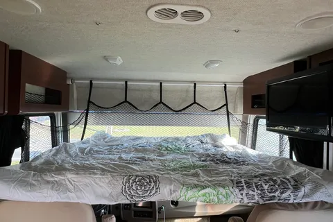 Jordan's Fleetwood Storm 32BH Class A