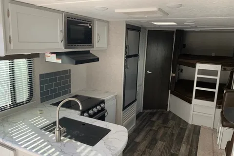 B&M’s Family Friendly Double Bunk House Travel Trailer