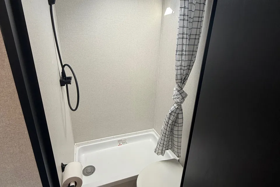 Ricardo's Jayco PROWLER LYNK 2500BH Travel Trailer