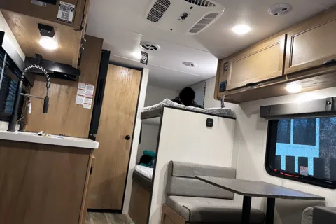 Oscar's Forest River 16BHSBLW Travel Trailer