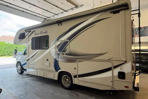 Thor Motor Coach 24F - 6 personnes - Tout équipé