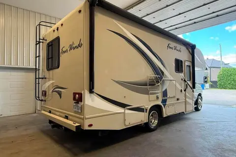 Thor Motor Coach 24F - 6 personnes - Tout équipé