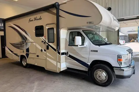 Thor Motor Coach 24F - 6 personnes - Tout équipé