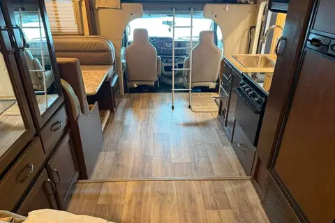 Thor Motor Coach 24F - 6 personnes - Tout équipé