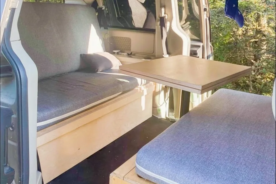 La belle Huguette-  Dodge Grand Caravan