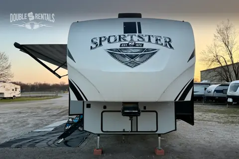 SPORTSTER Toy Hauler with 2 Queen Beds, U-Shaped Dinette & Sofa