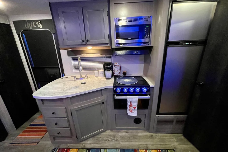 2BR Beauty *StarCraft* (Delivery Available - Sleeps 10)