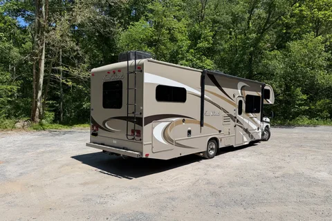 Thor Four Winds 31E – Ultimate Family & Off-Grid Adventure RV
