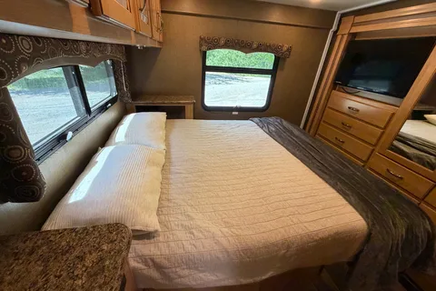 Thor Four Winds 31E – Ultimate Family & Off-Grid Adventure RV
