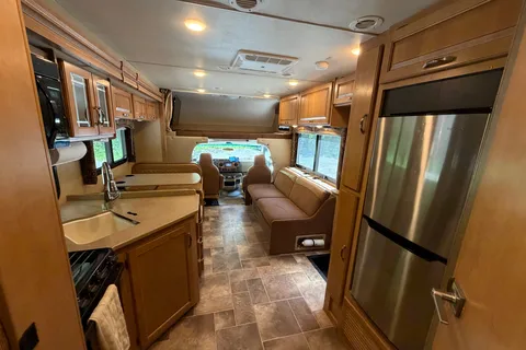 Thor Four Winds 31E – Ultimate Family & Off-Grid Adventure RV