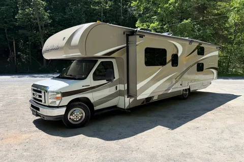 Thor Four Winds 31E – Ultimate Family & Off-Grid Adventure RV