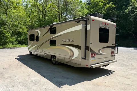 Thor Four Winds 31E – Ultimate Family & Off-Grid Adventure RV