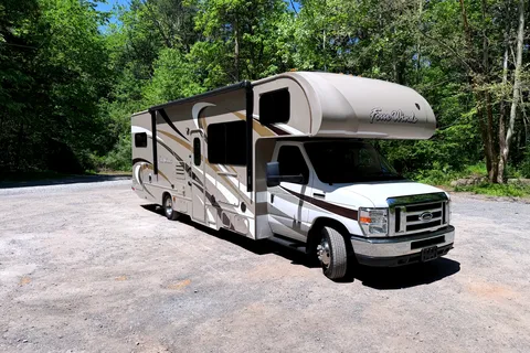 Thor Four Winds 31E – Ultimate Family & Off-Grid Adventure RV