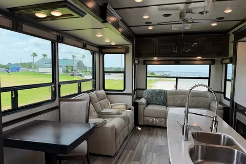 Yukon See The World- Amazing 5th Wheel