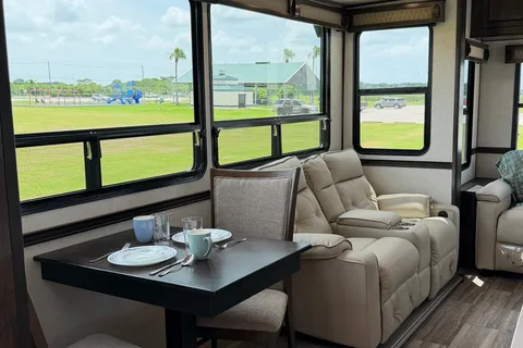 Yukon See The World- Amazing 5th Wheel