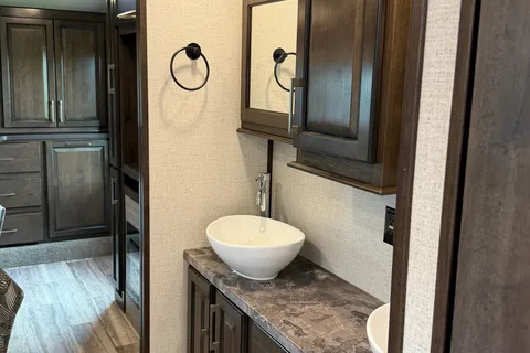 Yukon See The World- Amazing 5th Wheel