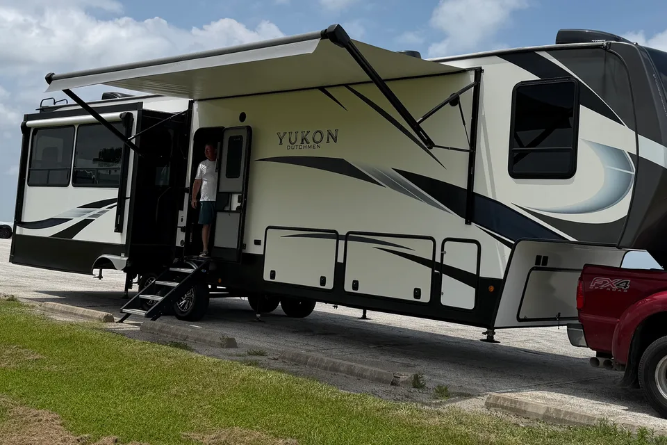 Yukon See The World- Amazing 5th Wheel