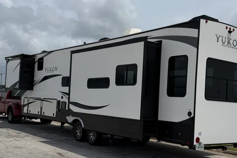 Yukon See The World- Amazing 5th Wheel