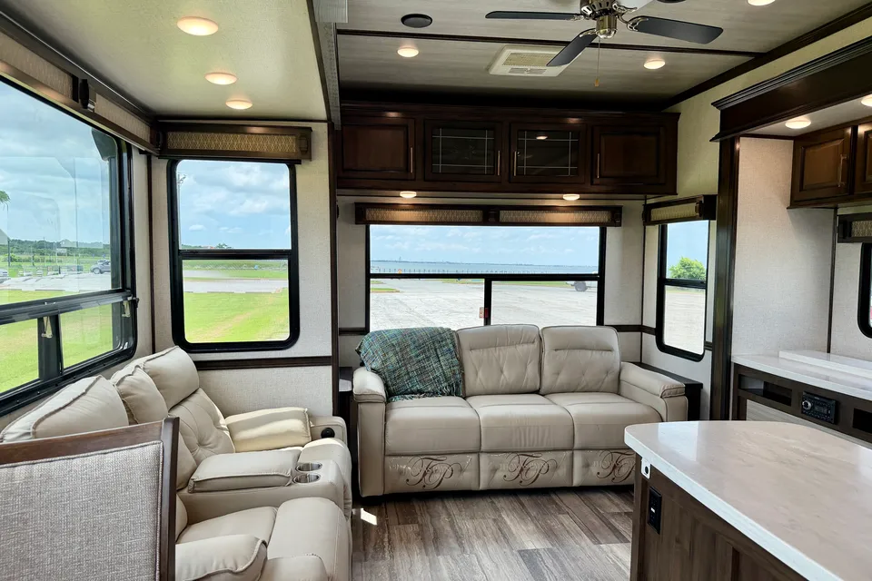 Yukon See The World- Amazing 5th Wheel