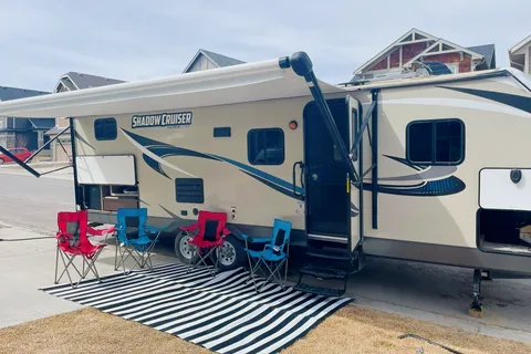 Matt's Mobile Mansion - Ultra Lite 2017 Shadow Cruiser 279DBS