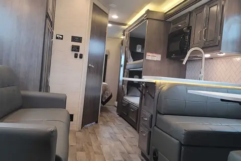 Jay & G's Jayco Prestige Class C