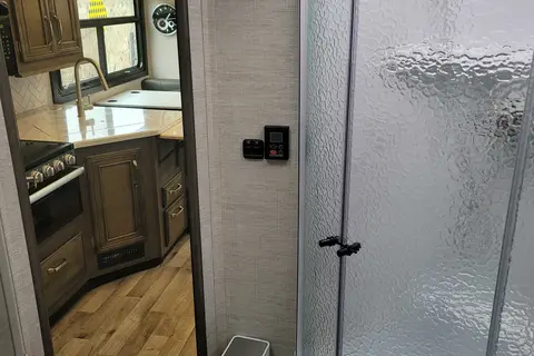 Jay & G's Jayco Prestige Class C